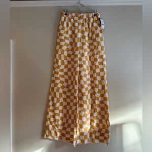 Cute & Fun Yellow Checkered Pants! New with tags!